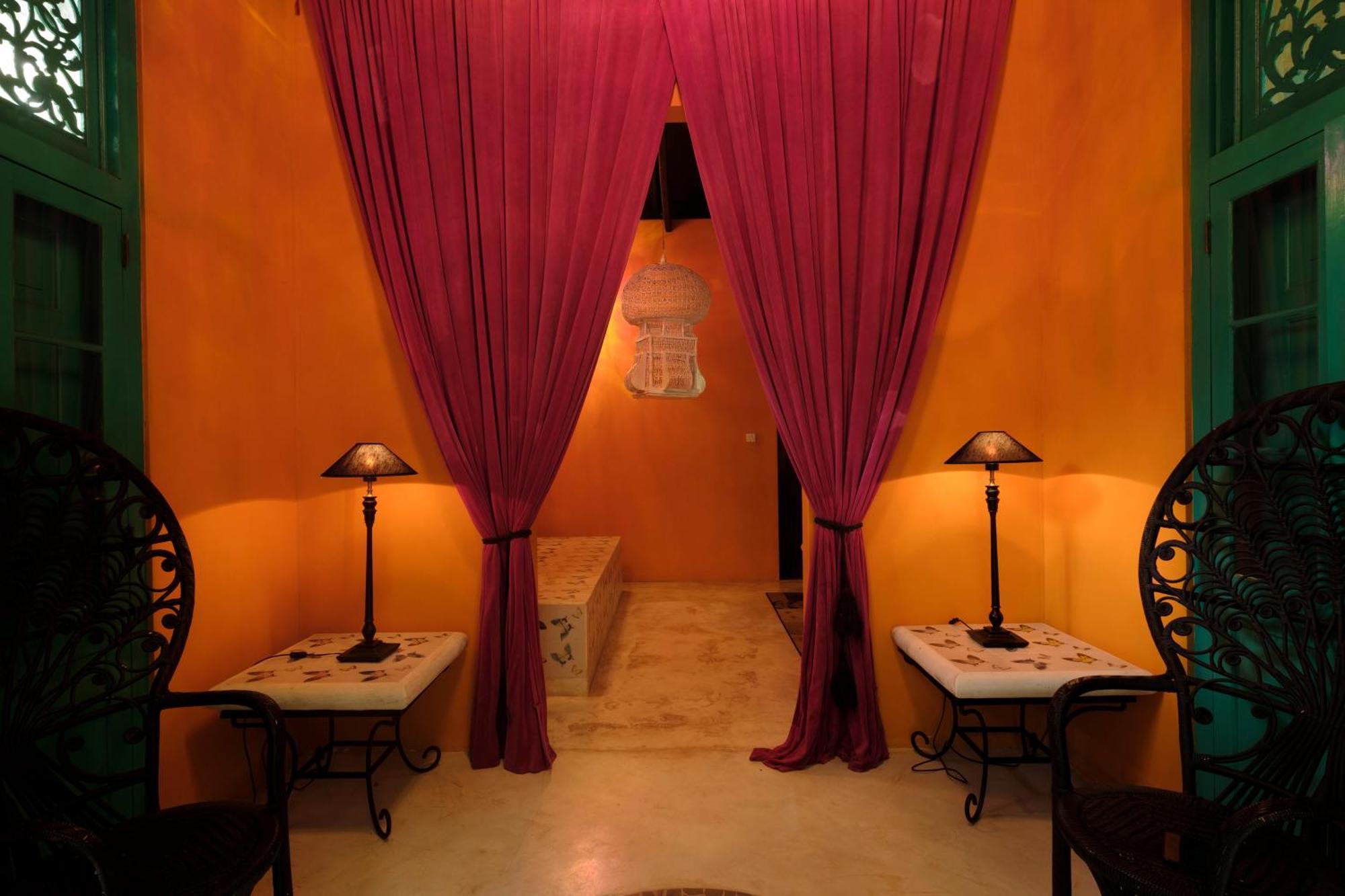 Casa Heliconia Hotel Gampaha Buitenkant foto